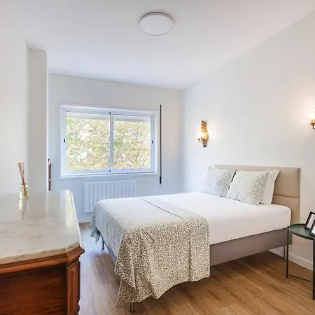 Διαμέρισμα Charming 3br W/ Office & Garage By Foz Beaches