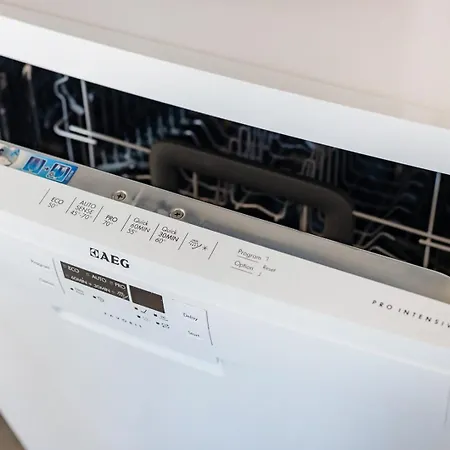 Διαμέρισμα Charming 3br W/ Office & Garage By Foz Beaches Πόρτο