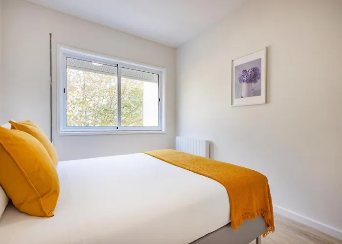 Charming 3br W/ Office & Garage By Foz Beaches * Oporto