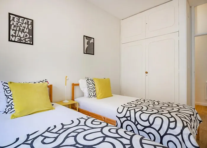 Charming 3br W/ Office & Garage By Foz Beaches Apartment Porto